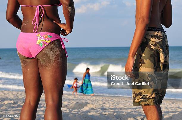ティーンエイジャービーチの風景 - Horizonのストックフォトや画像を多数ご用意 - Horizon, アフリカ民族, アメリカ合衆国