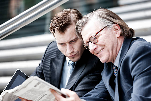 istock Sharing business news 157734162