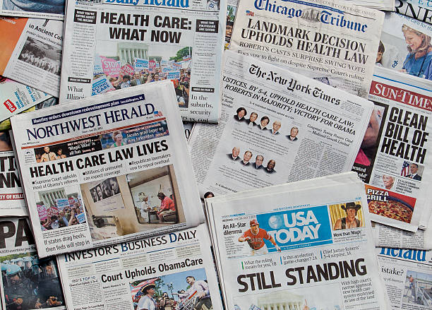 überschrift collage horz obamacare überlebt - daily newspaper stock-fotos und bilder