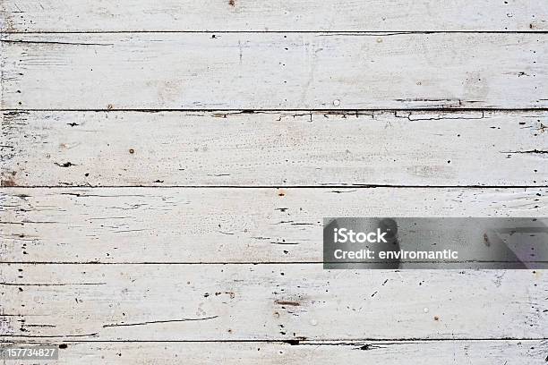 Alten Weiß Holz Brett Hintergrund Stockfoto und mehr Bilder von Altertümlich - Altertümlich, Bauholz-Brett, Beschädigt