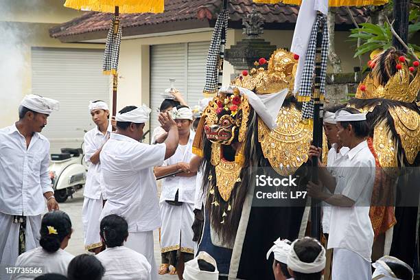 Imam Di Candi Hindu Bali Foto Stok - Unduh Gambar Sekarang - Agama - Subjek, Bali - Budaya indonesia, Bali - Kepulauan Nusa Tenggara
