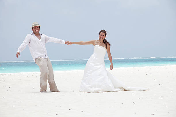 Vestidos De Novia De Color Turquesa - Banco de fotos e imágenes de stock - iStock Vestidos De Novia De Color Turquesa - Banco de fotos e imágenes de stock - iStock