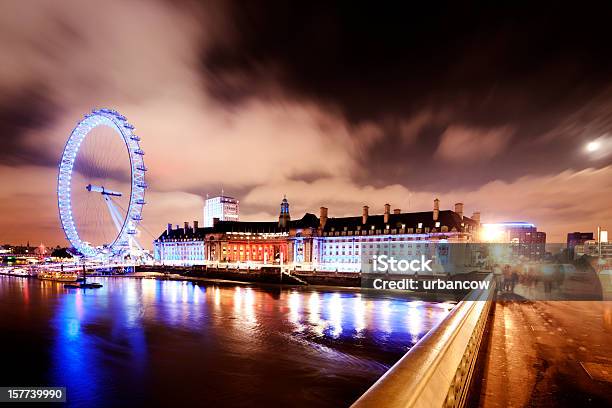 Río Támesis Westminster Bridge Foto de stock y más banco de imágenes de Rueda del milenio - Rueda del milenio, Noche, Oscuro