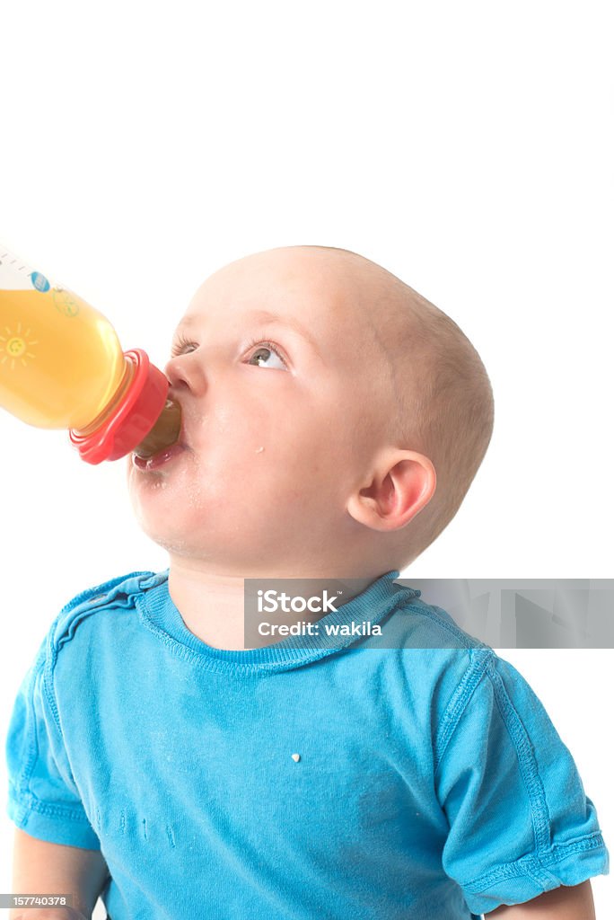 Botella de bebé en período de lactancia - Foto de stock de 12-17 meses libre de derechos