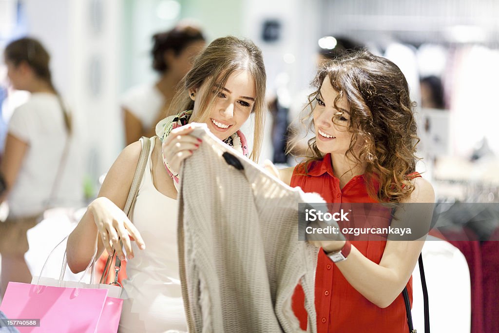 De compras - Foto de stock de Adolescente libre de derechos