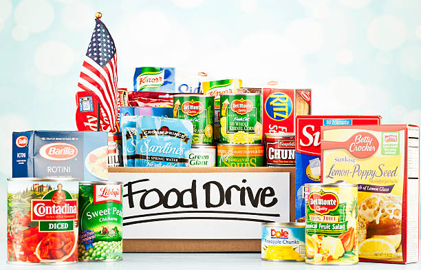 американская пища drive collection - food canned food drive motivation стоковые фото и изображения