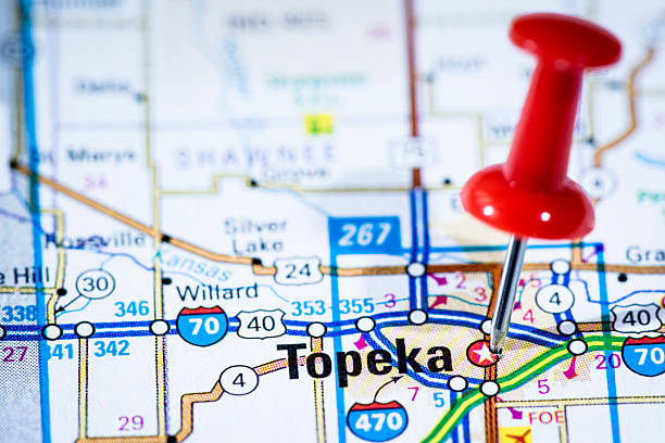 nós capitais no mapa series: topeka, kansas, ks - kansas topeka state capital - fotografias e filmes do acervo