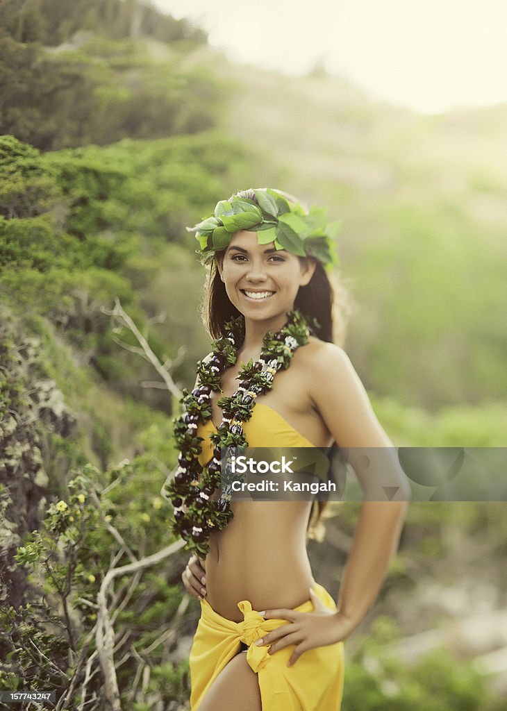 Bella Danzatrice di Hula - Foto stock royalty-free di Isole Hawaii