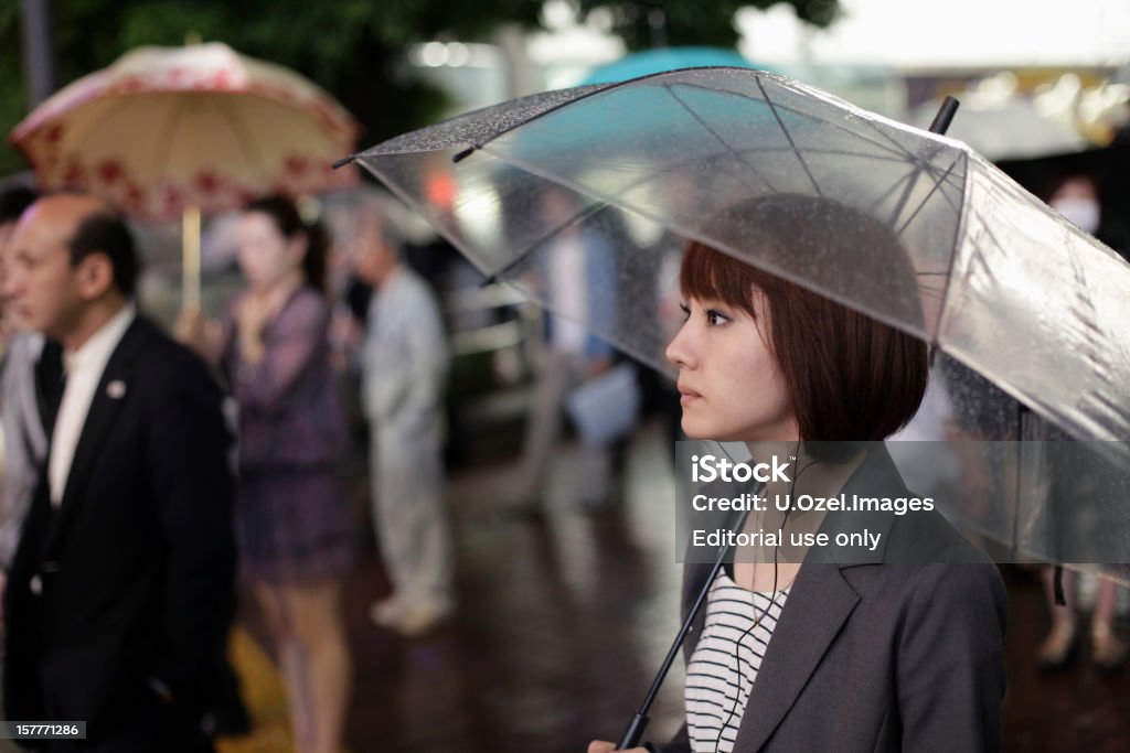 Foule de nuit - Photo de Adulte libre de droits