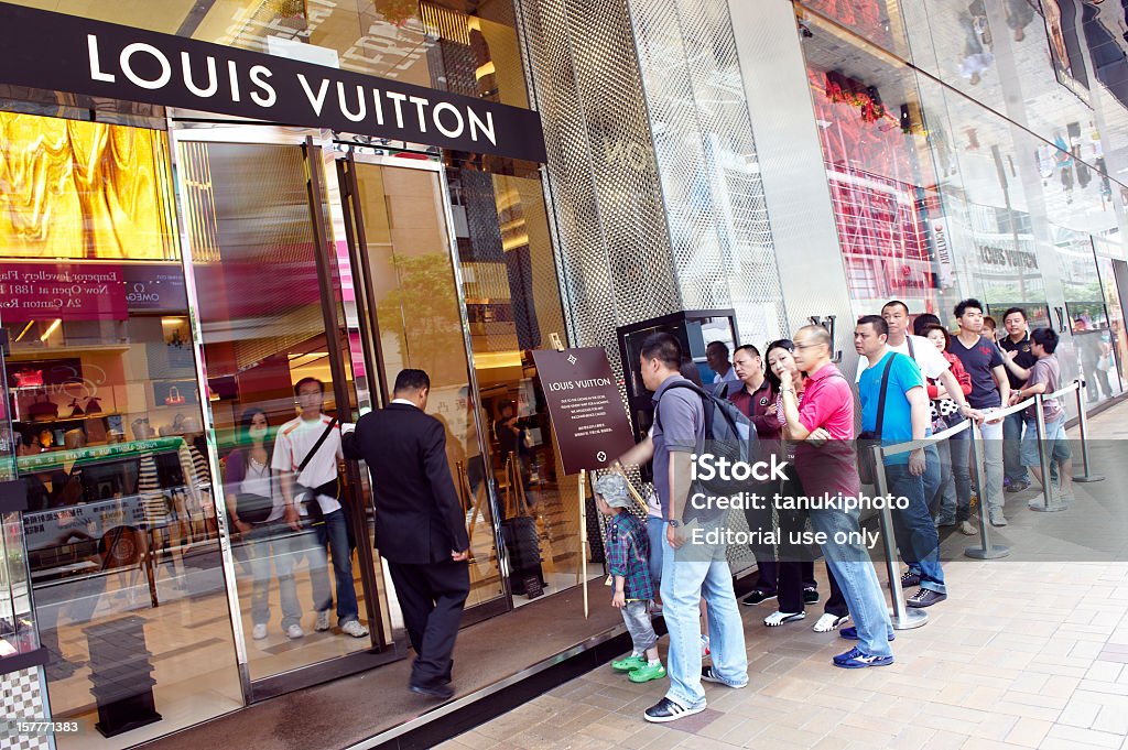 Tienda Louis Vuitton en Hong Kong - Foto de stock de Asia libre de derechos