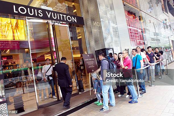 Louis Vuitton 쇼핑하다 In Hong Kong 낮에 대한 스톡 사진 및 기타 이미지 - 낮, 도시 생활, 부티크