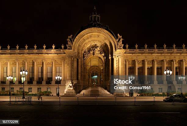 Pequeña Palace Foto de stock y más banco de imágenes de Francia - Francia, Palacio, Aire libre