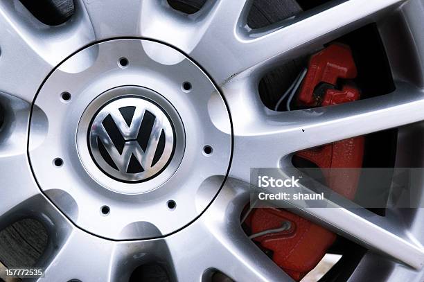 Photo libre de droit de Volkswagen Roue banque d'images et plus d'images libres de droit de Alliage - Alliage, Aluminium, Compas de calibrage