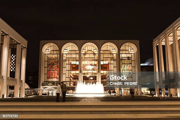 Lincoln Centre Dla Pełniący Humanistyki - zdjęcia stockowe i więcej obrazów Lincoln Center - Lincoln Center, Nowy Jork, Otwarta przestrzeń - Ustawienia