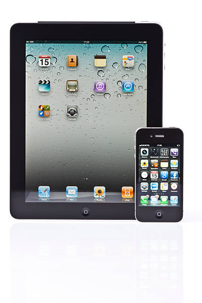 apple, ipad 3 et iphone 4 g - ipad iphone smart phone ipad 3 photos et images de collection