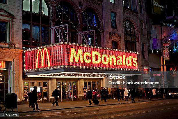 Mcdonalds Foto de stock y más banco de imágenes de Aire libre - Aire libre, Arquitectura, Arquitectura exterior