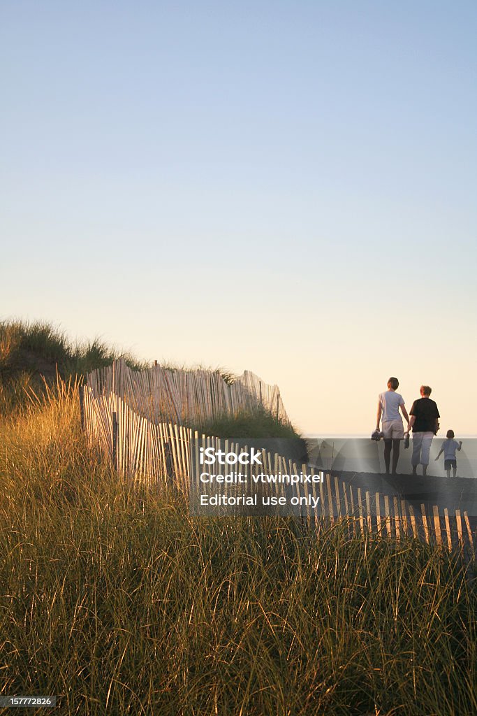 Ходить на пляж - Стоковые фото Пляж роялти-фри