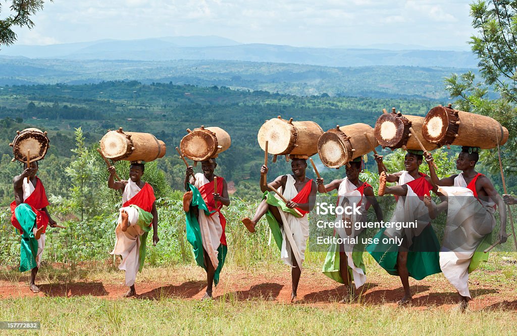 Drummers z Gitega w Burundi, Afryka - Zbiór zdjęć royalty-free (Burundi - Afryka Wschodnia)