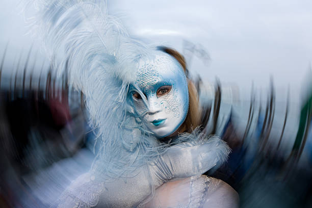 маска карнавала в венеции - venice italy flash стоковые фото и изображения