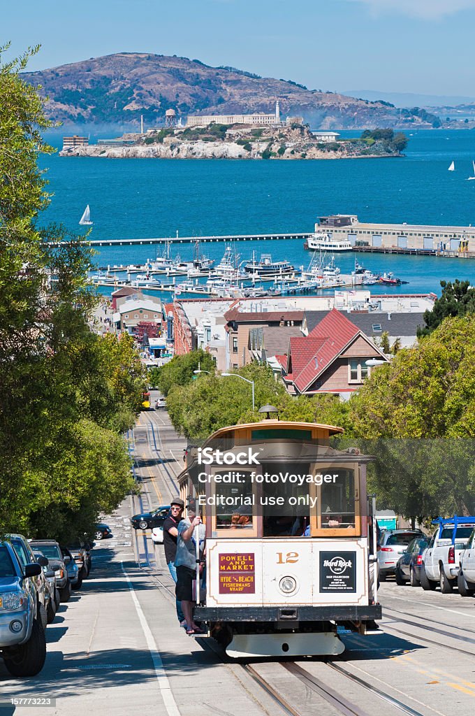 샌프란시스코 케이블 카, 상징적인 관광객 California USA - 로열티 프리 알카트라즈 섬 스톡 사진