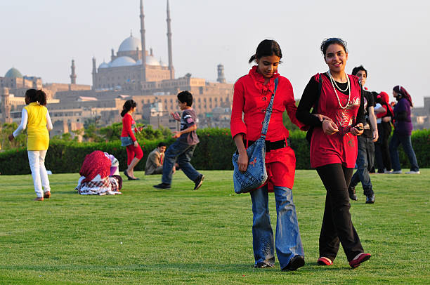 parc al-azhar, le caire, en égypte - al azhar photos et images de collection