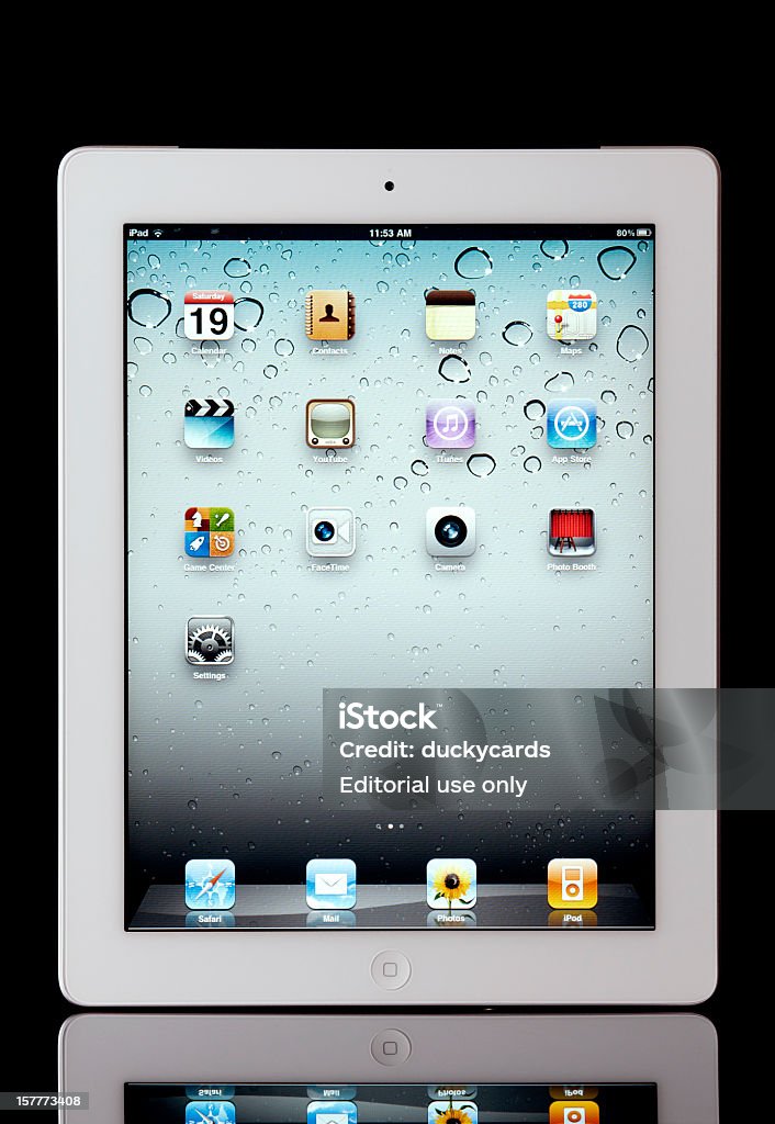 Apple iPad2 Wi-Fi, 3 g su sfondo nero lucido - Foto stock royalty-free di PC Ultramobile