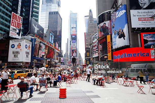 Таймссквер Ньюйорк — стоковые фотографии и другие картинки 7-я авеню - 7-я авеню, Duffy Square, Большой город
