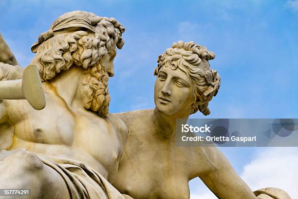 Photo libre de droit de La Fontaine De Pallasathene Vienne banque d'images et plus d'images libres de droit de Statue - Statue, Marbre - Roche, Vienne - Autriche