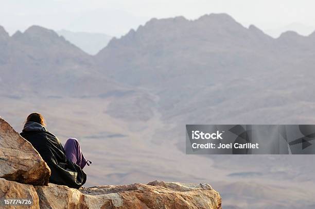 Dreams En Mount Sinai Foto de stock y más banco de imágenes de Monte Sinaí - Monte Sinaí, Abrigo, Acantilado