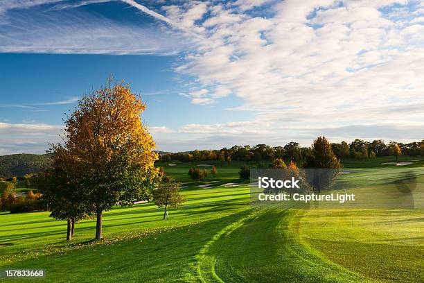 Foto de Nascer Do Sol Sobre O Campo De Golfe e mais fotos de stock de Ajardinado - Ajardinado, Campo, Campo de Golfe