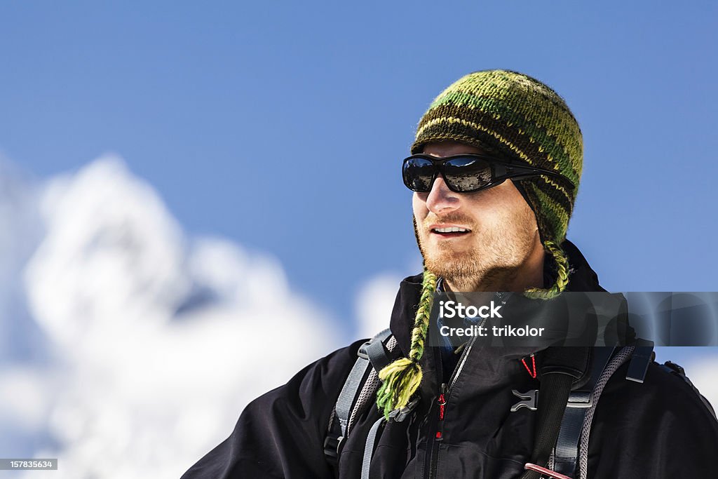 Deportivas en el Retrato de hombre Himalaya montañas, Nepal - Foto de stock de Montañismo libre de derechos