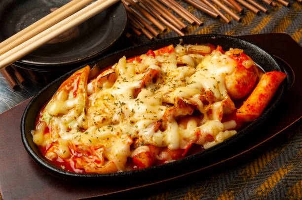 istock Korean-style grilled tteokbokki and cheese 1578417946
