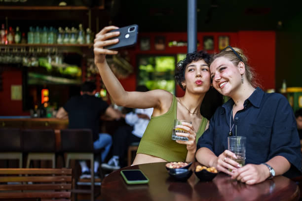 istock Girls night out 1578480028