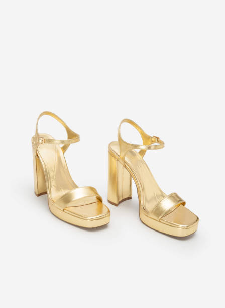 istock women's high heel sandals 1578875991