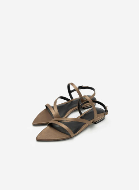 istock women's high heel sandals 1578876019