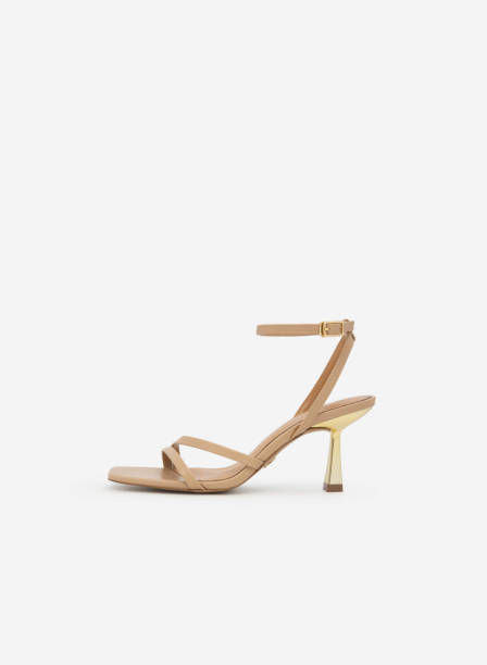 istock women's high heel sandals 1578877693