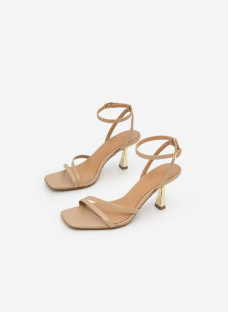 istock women's high heel sandals 1578877707