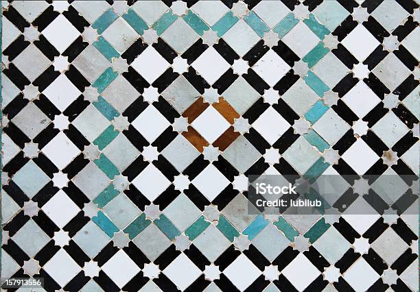 Hermosos Azulejos De Meknes Antigua Medina En Marruecos Foto de stock y más banco de imágenes de Suelo embaldosado