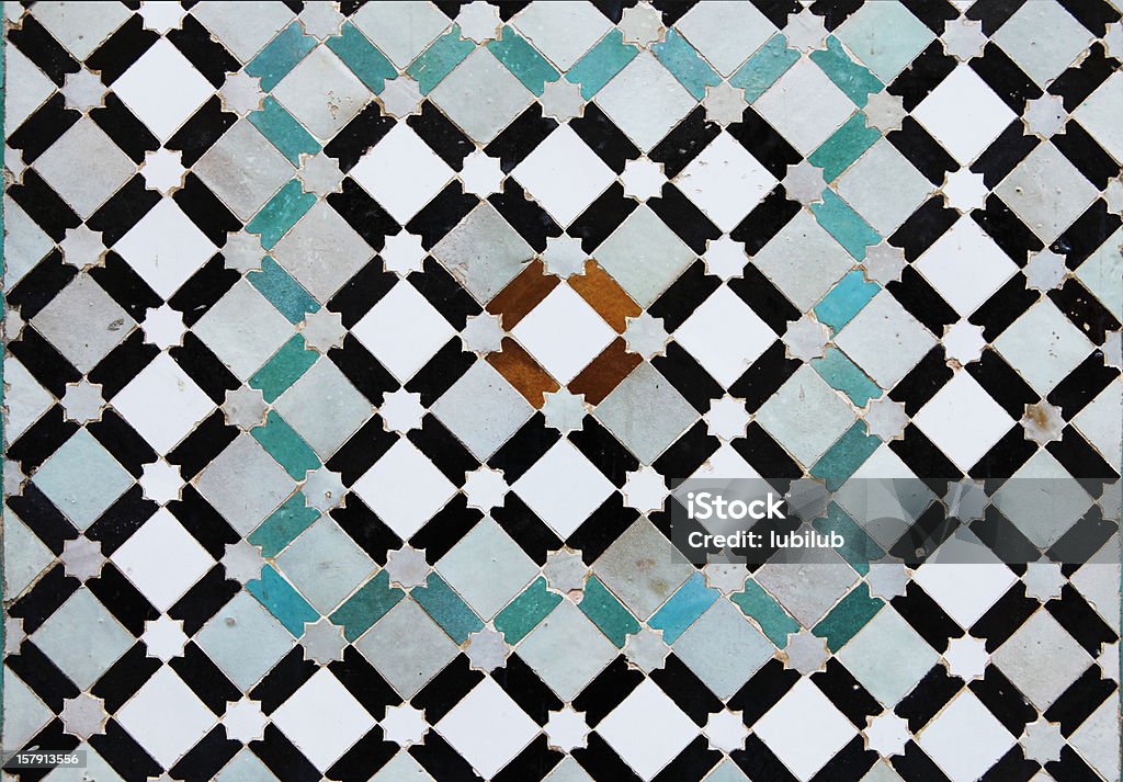 Belle vieille carreaux de Meknes medina au Maroc - Photo de Sol carrelé libre de droits