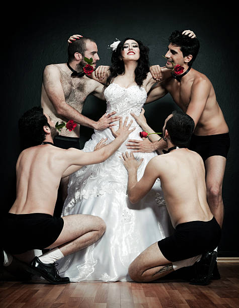 한 테크에서 4 grooms - female with group of males men women bizarre 뉴스 사진 이미지