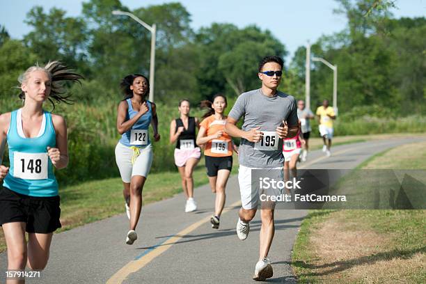 Runner - zdjęcia stockowe i więcej obrazów 5000 metrów - 5000 metrów, Biegać, Biegi