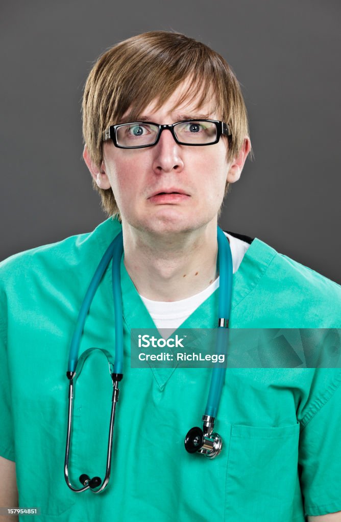 Angry Trabajador de Asistencia sanitaria - Foto de stock de 20 a 29 años libre de derechos