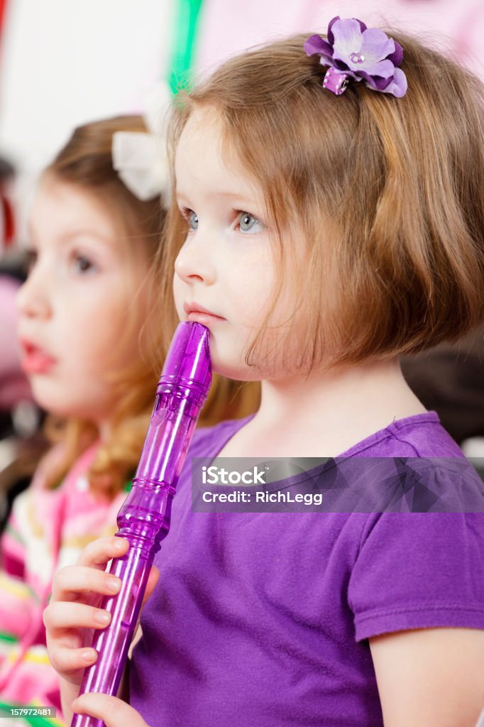 Escuela preescolar niños en clase de música - Foto de stock de 4-5 años libre de derechos