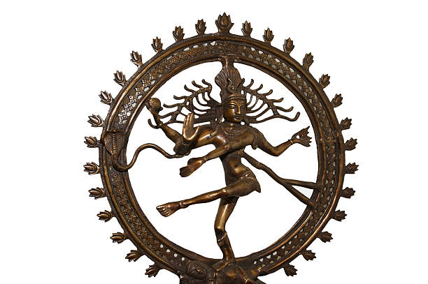 dio indù indiana shiva nataraja-il signore della danza statua - shiva hindu god statue dancing foto e immagini stock