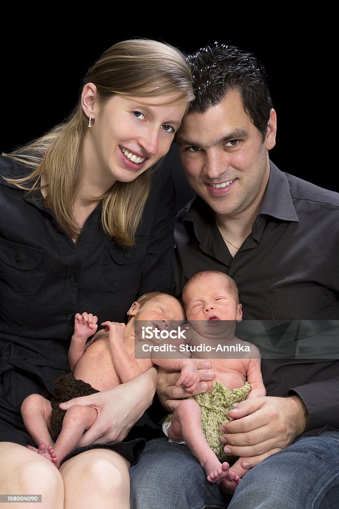 Retrato con camas gemelas - Foto de stock de Alegre libre de derechos