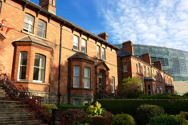 dublino, irlanda - dublin ireland brick built structure building exterior foto e immagini stock