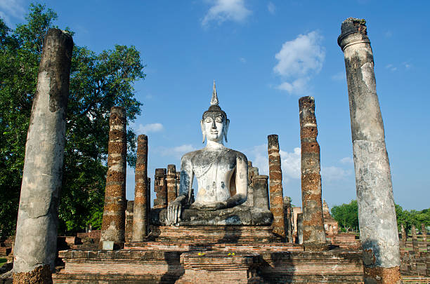 Cтоковое фото Античные статуи Будды в Сукхотай Таиланд