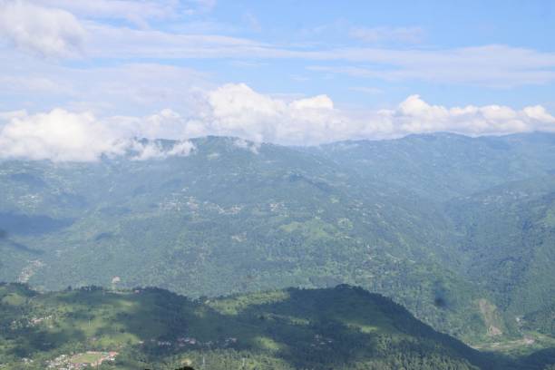 istock Darjeeling - Queen of hills 1580929917