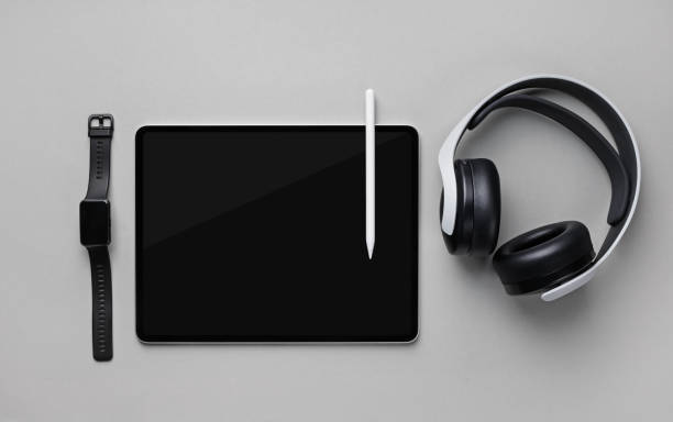 istock Tablet, stylus, headphones, smart watch 1580996881