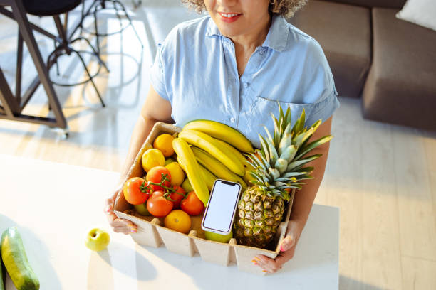 istock Mobile app for ordering organic food 1581370644